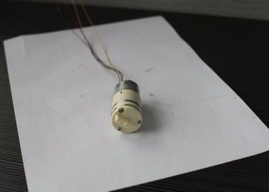 Diámetro corrosivo 4m m de la resistencia de la vibración de la mini de DC de aire de la bomba bomba baja de la jeringuilla